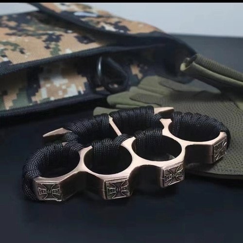 Self-defense wolf Brass knuckles finger jab vehicle mounted escape device ring ring thickened hand brace fist buckle - 2